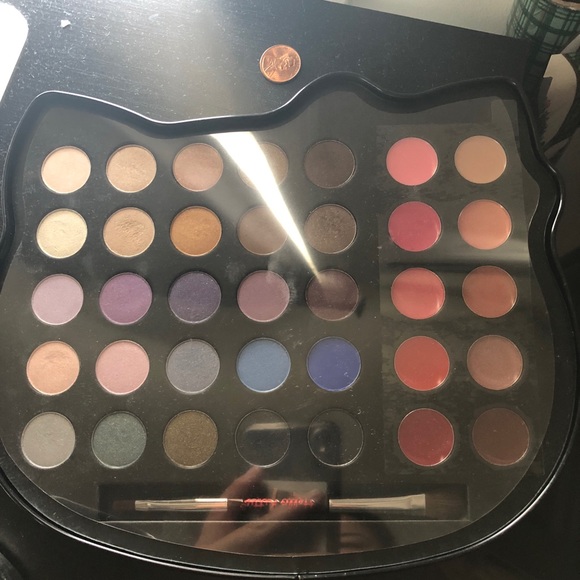 Sold on Ⓜ️ercari Hello Kitty x Sephora eyeshadow - Picture 2 of 4